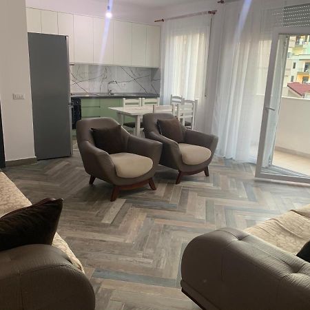 Daily Apartment Tirana Buitenkant foto