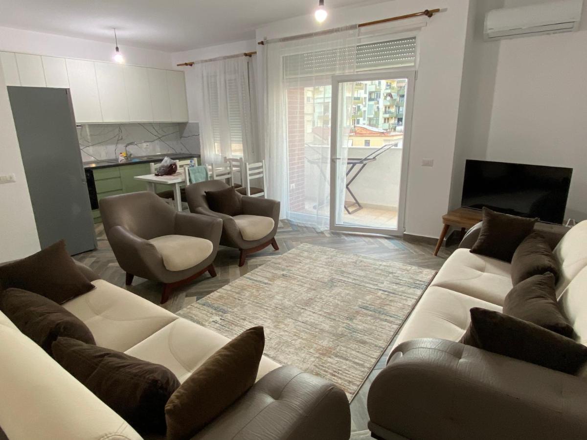 Daily Apartment Tirana Buitenkant foto
