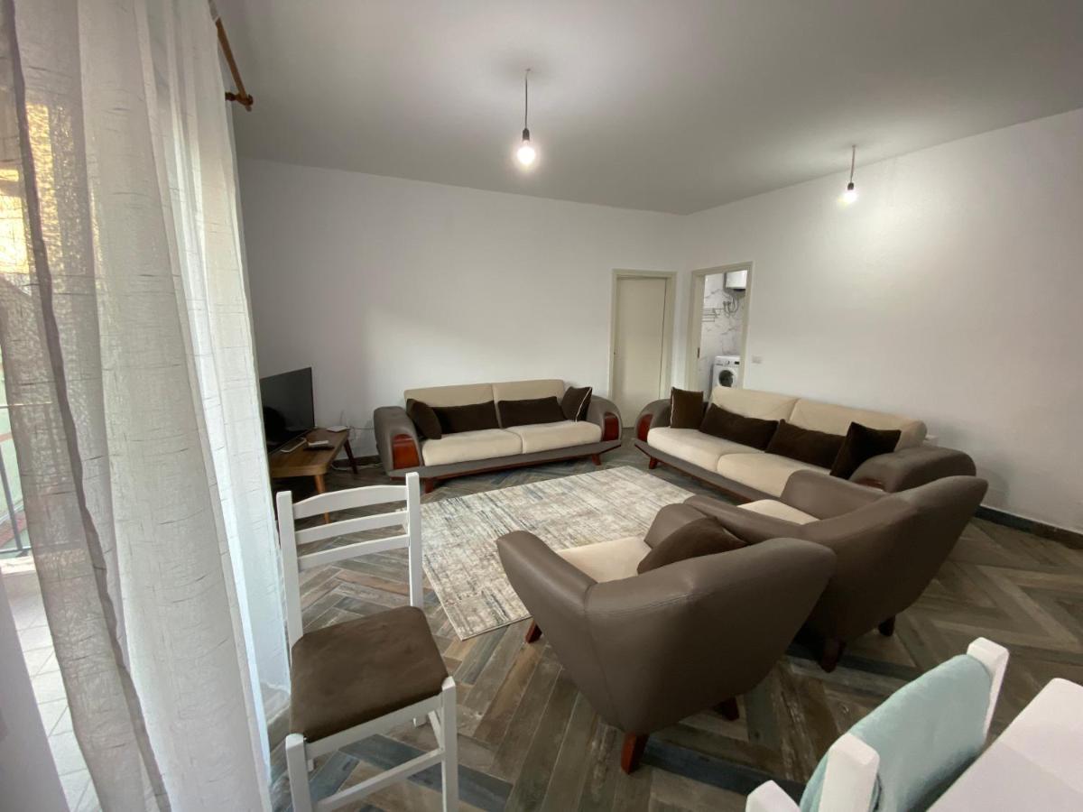Daily Apartment Tirana Buitenkant foto